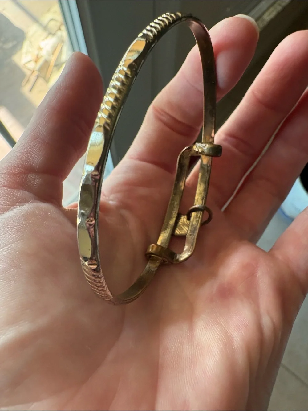 Vintage gold tone bracelet Alex and Ani